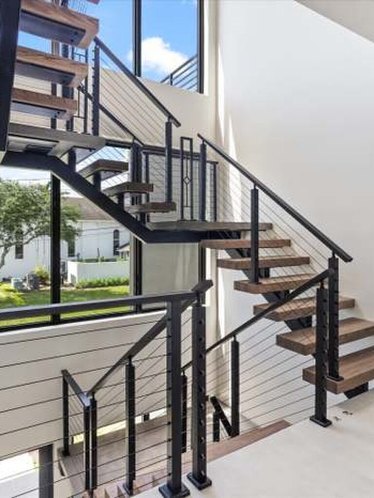 06 - Railing installed